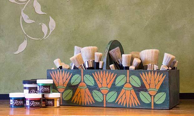 Stencil How-to: Using Chalk Paint® to Stencil a Custom Brush Box