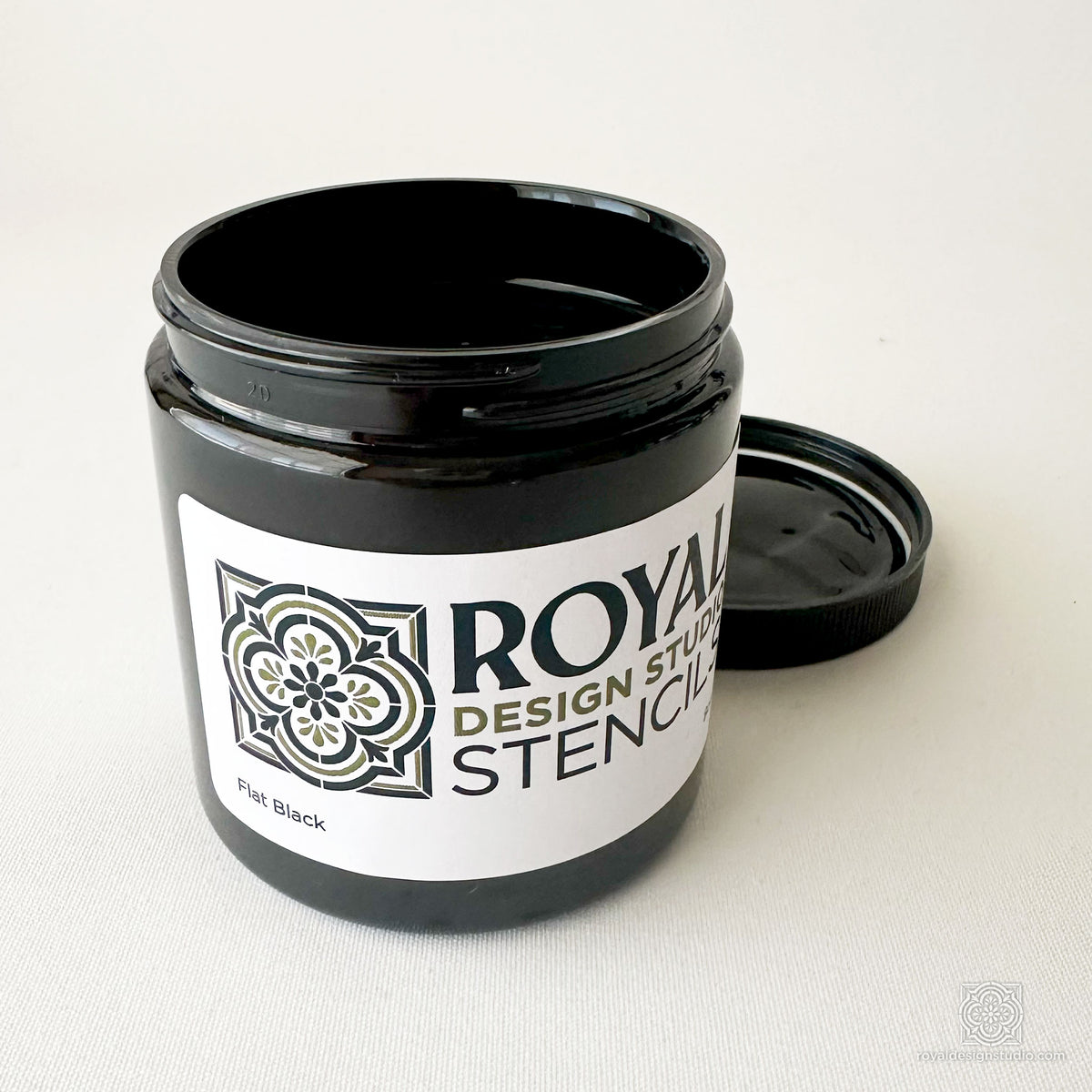 Flat Black Stencil Creme