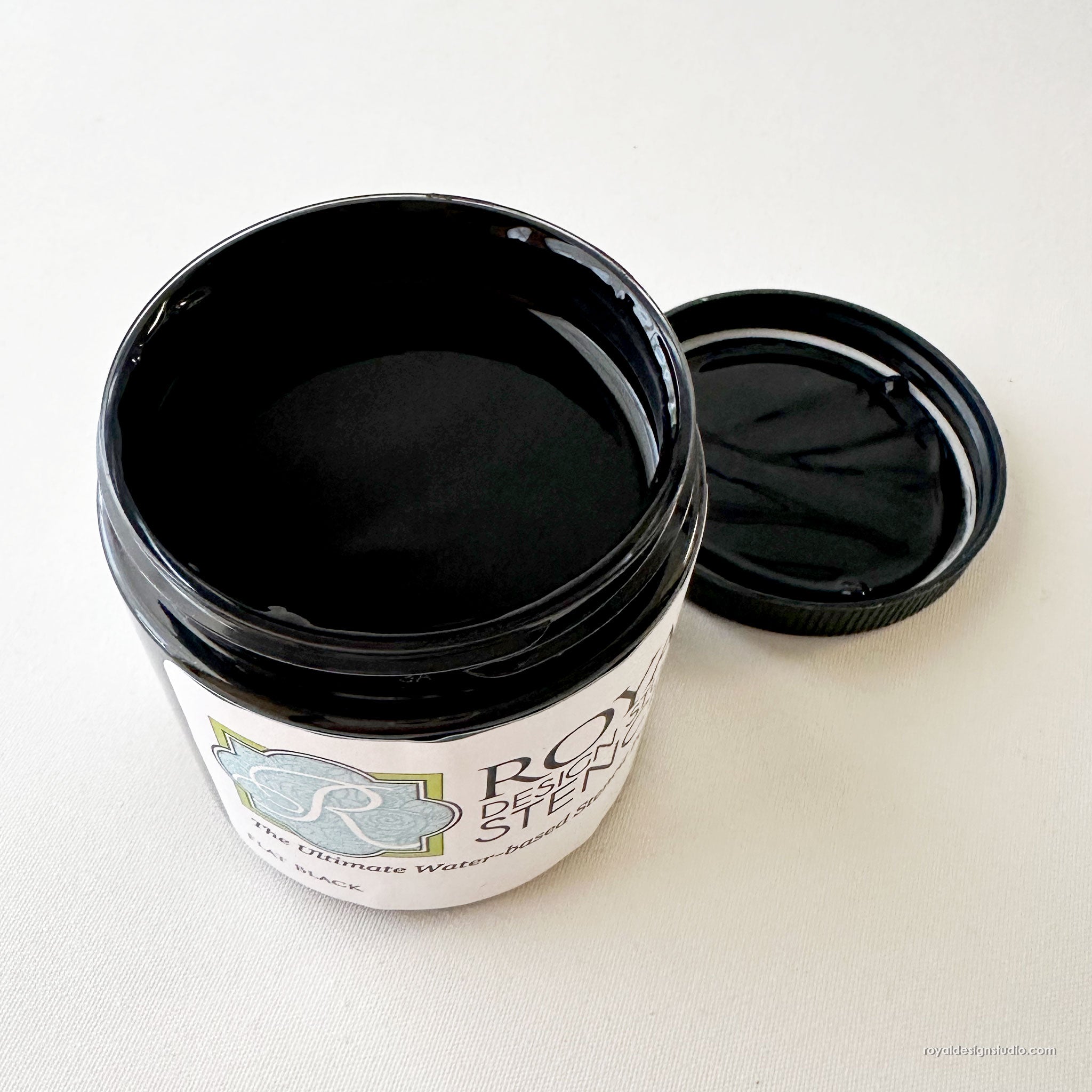 Flat Black Stencil Creme