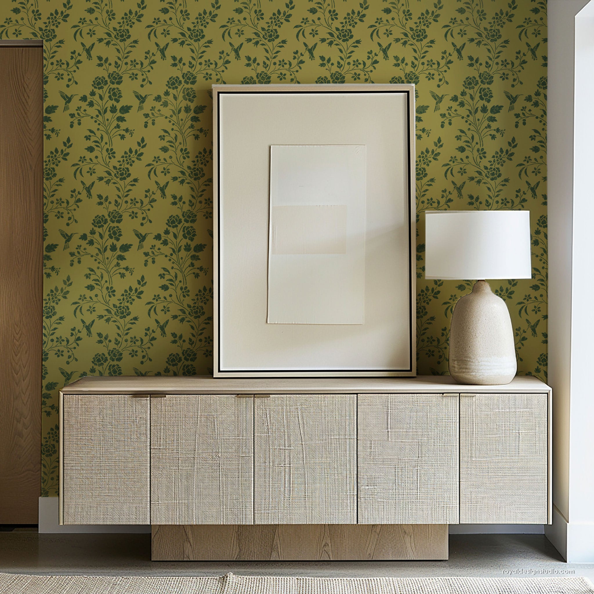 Classic chinoiserie wall pattern in a contemporary bedroom