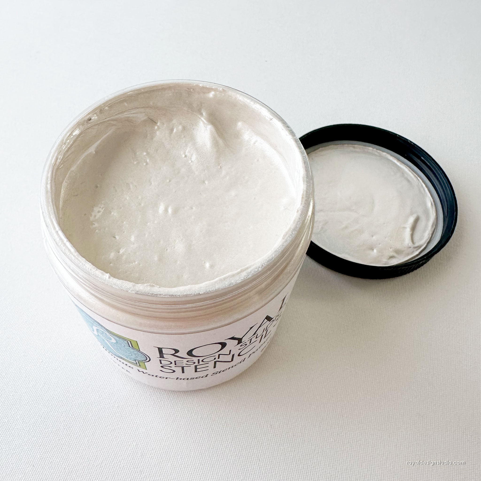 Pearl Oyster Stencil Creme