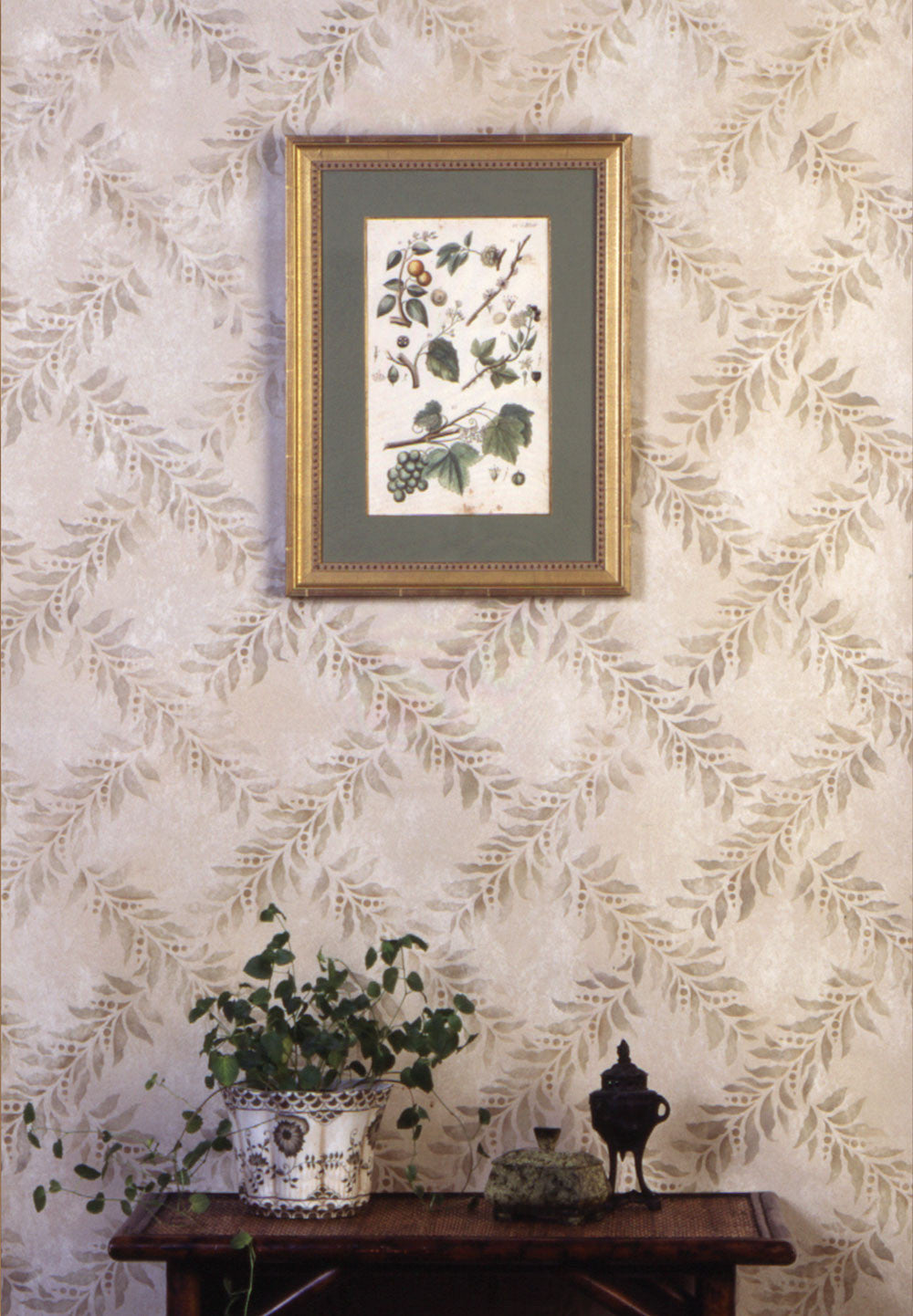 Crossed Garland Stencil Patterns - Geometric Leaves Vines Stencils - Royal Design Studio