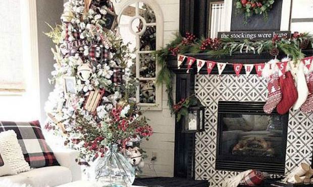 Deck the Halls this Christmas with Stencils