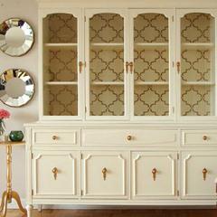 Back-to-Back Stenciled Bookcase Ideas!