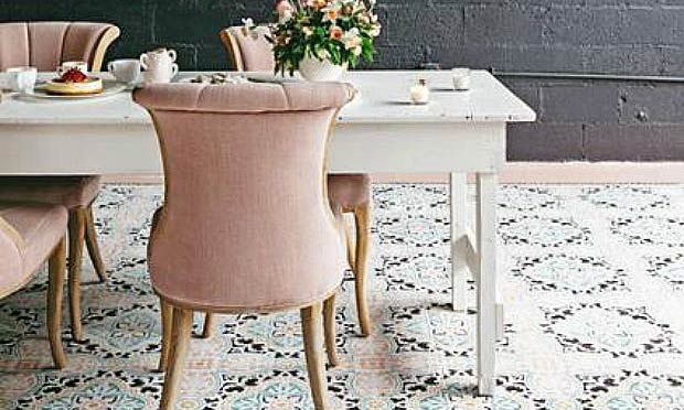 Dare to Be Different with Dining Room Stencils