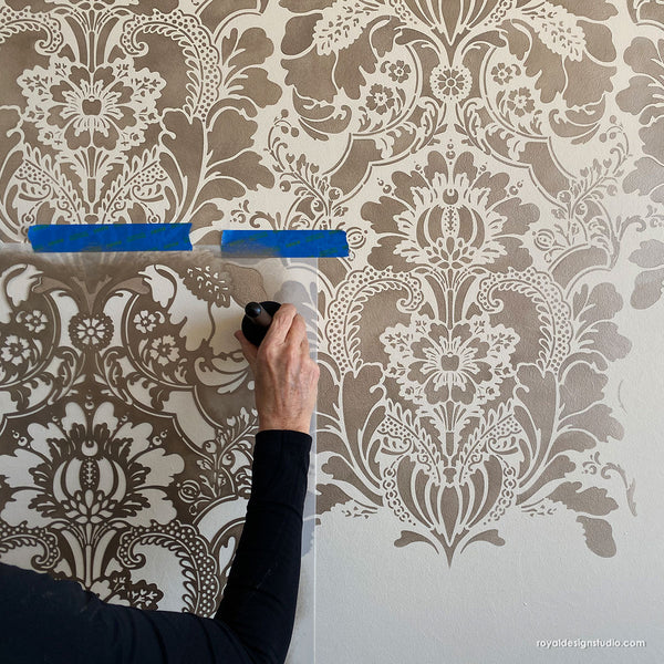 Lisabetta Damask Wall Stencil