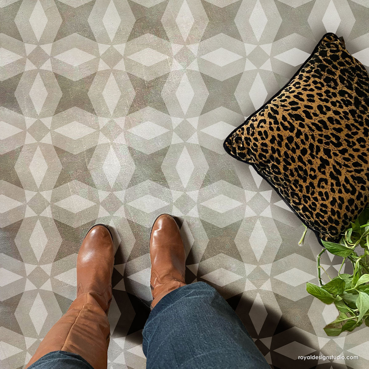 New! Sultana Tile Allover Stencil