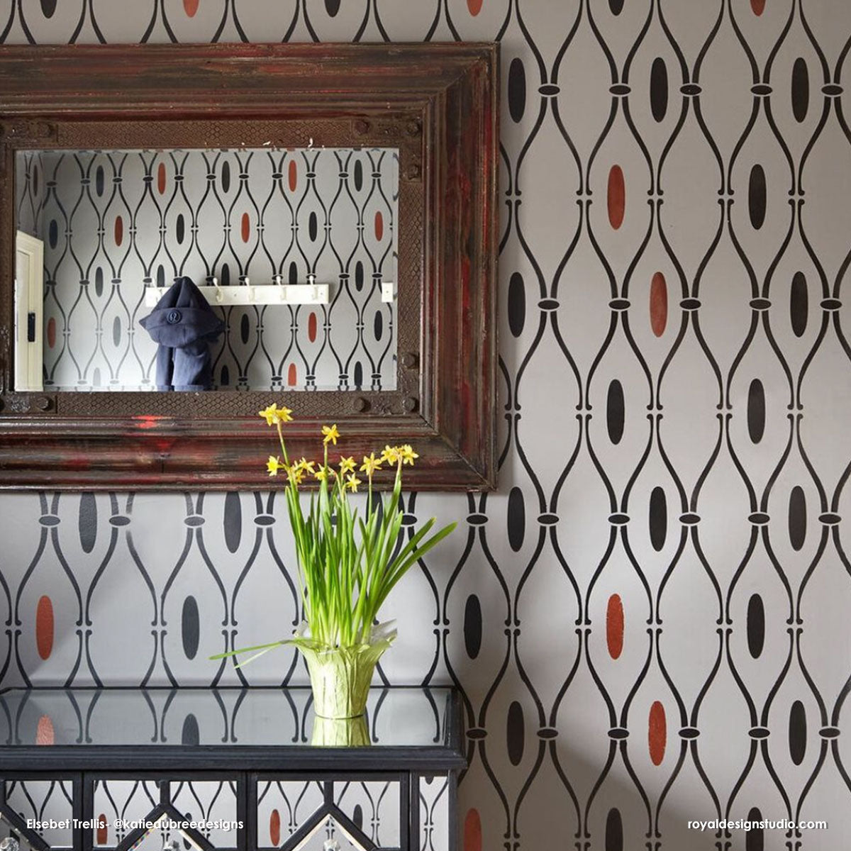 Elsabet Trellis Raven + Lily Wall Stencil