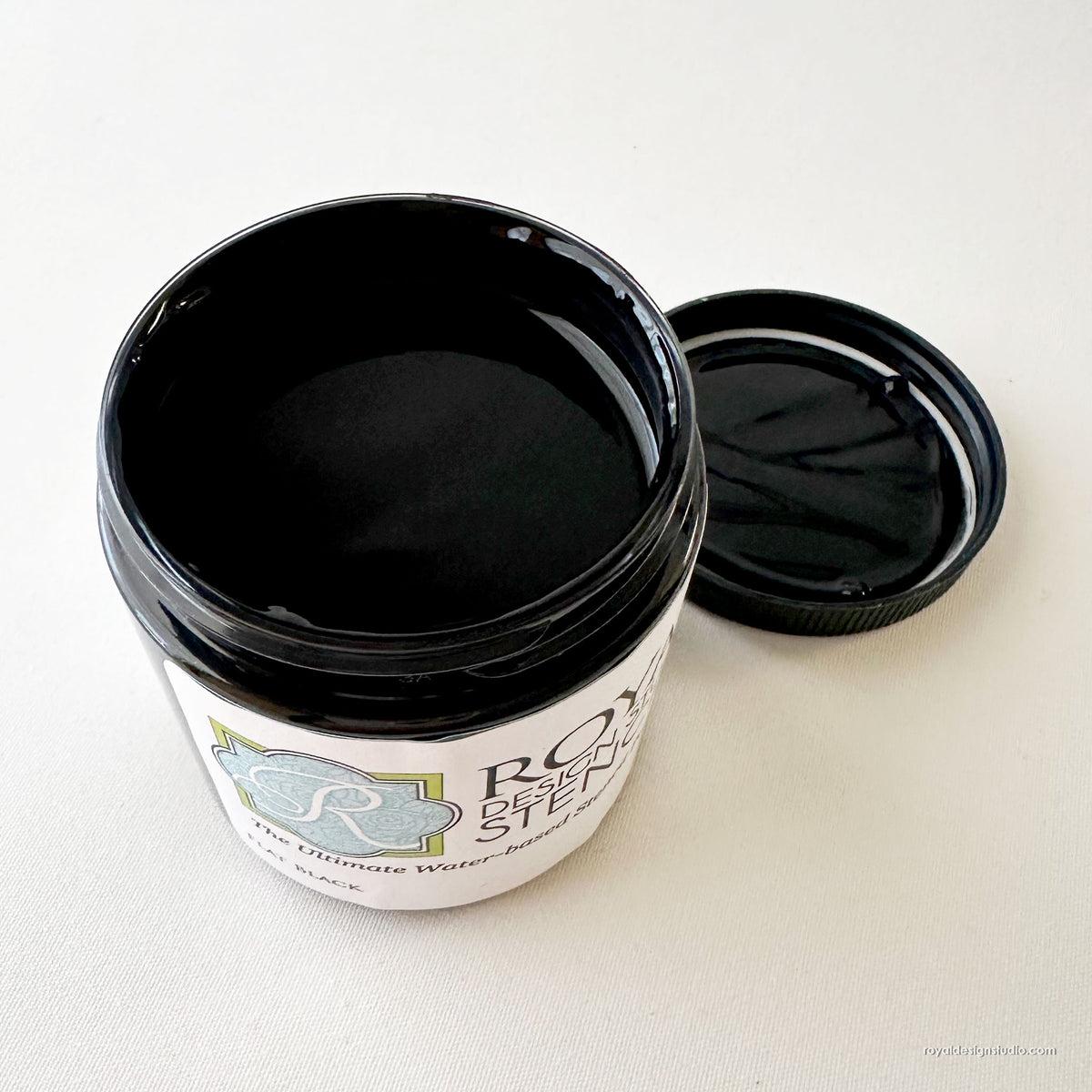 Flat Black Stencil Creme