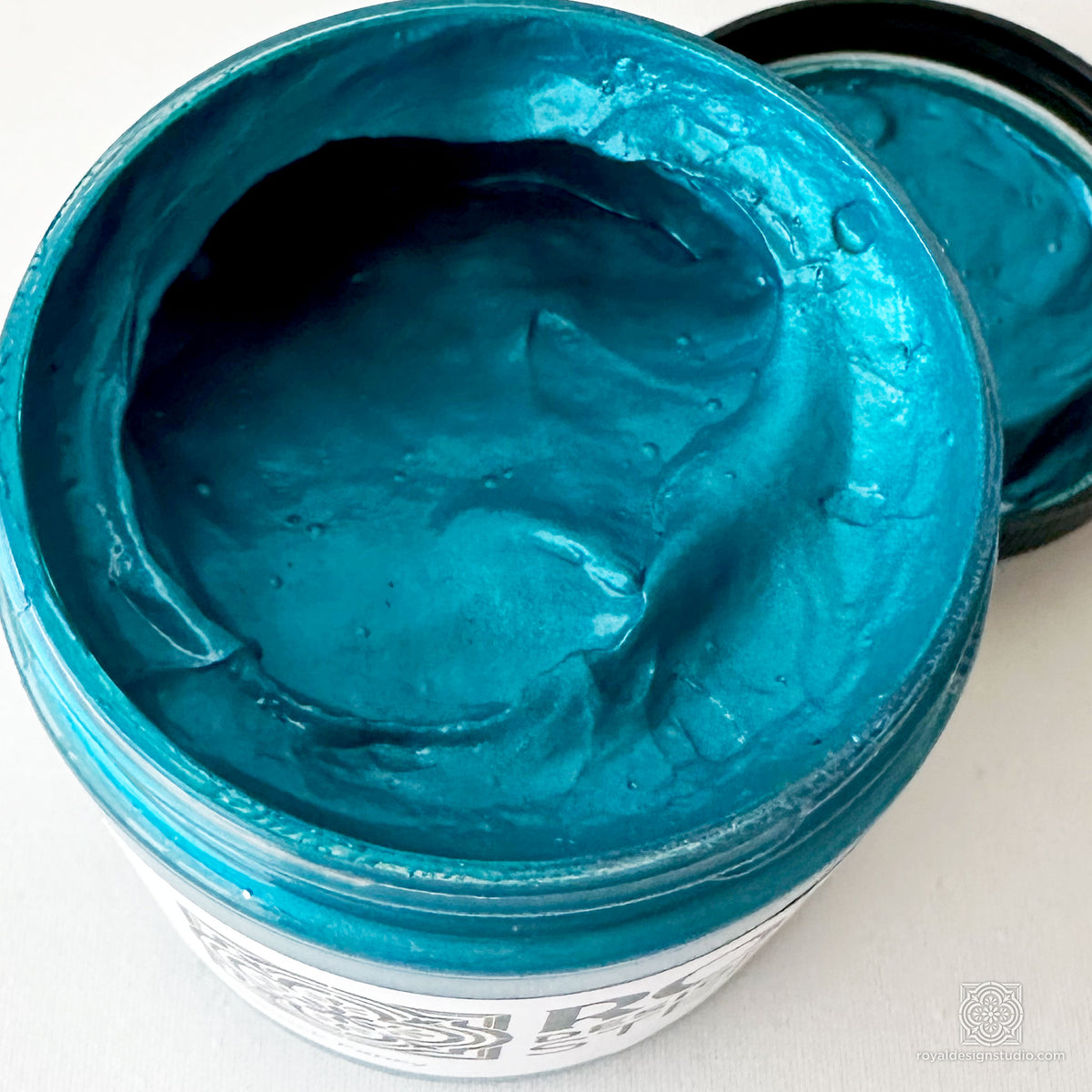 Peacock Fancy Stencil Creme