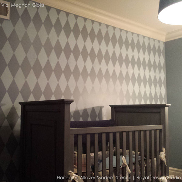 Paint an accent wall with harlequin diamond pattern for chic and modern home decor designs - Royal Design Studio